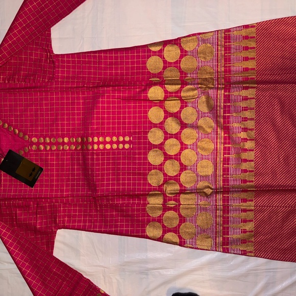 Red and Gold Patterned Dress - Picture 3 of 10